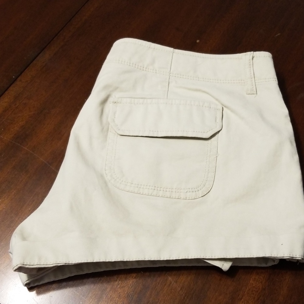 Shorts - Picture 4 of 5